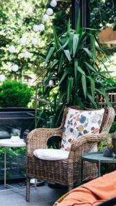 Tips for Creating a Cosy and Inviting Outdoor Living Space at Home